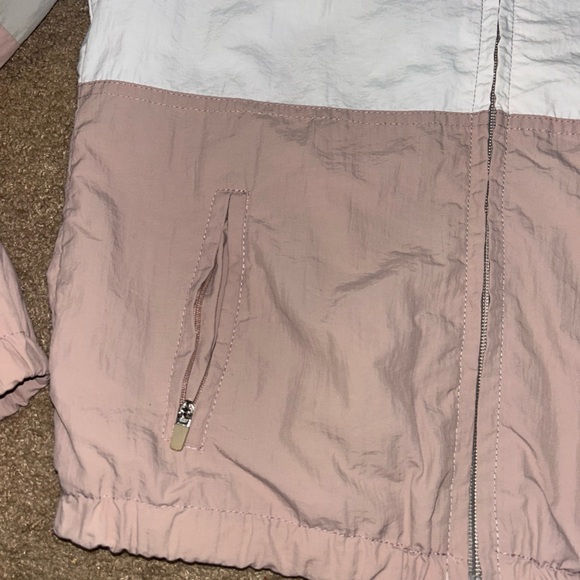 🍒6 items for $30🍒 Girls Windbreaker from Tilly’s - Picture 3 of 5